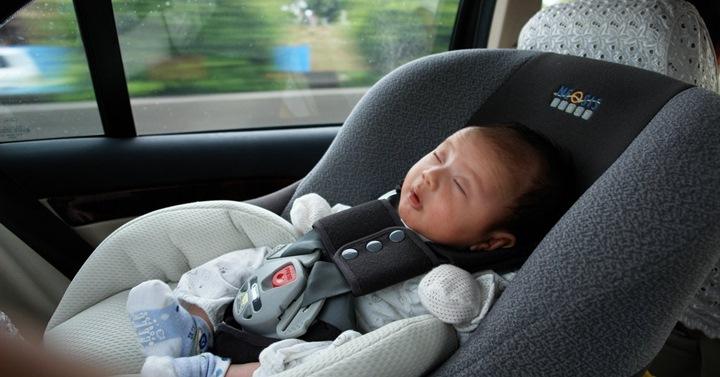 atur waktu tidur bayi selama di perjalanan