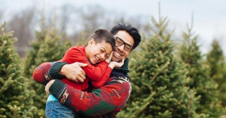 Berikan Apresiasi Kepada Buah Hati Moms Ketika Mau Berbagi
