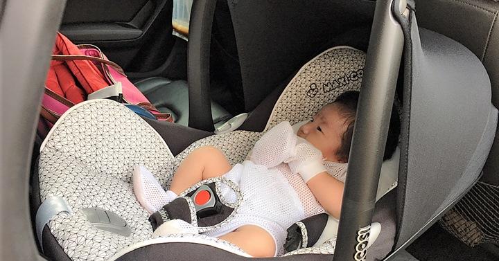 gunakan baby car seat ya moms
