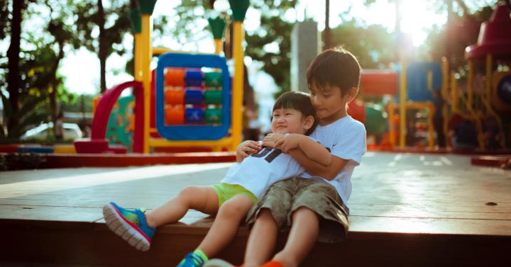Mengajarkan Anak Untuk Berbagi 1440