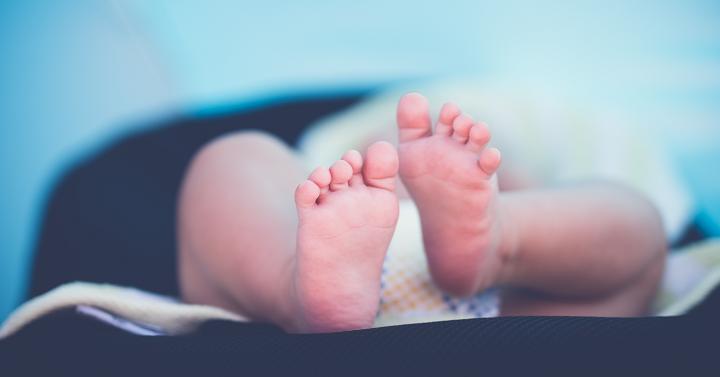 Cara Mengganti Popok Bayi