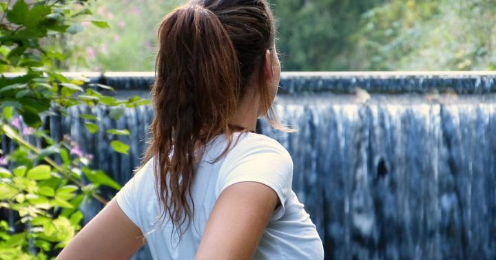 Anak Perempuan Mengalami Perubahan Bentuk Pada Payudara Dan Pinggul Lho Moms