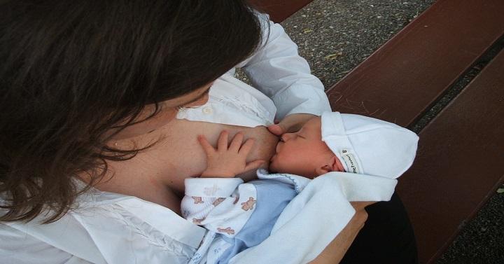 Yuk Berikan Si Bayi Asi Eksklusif, Moms