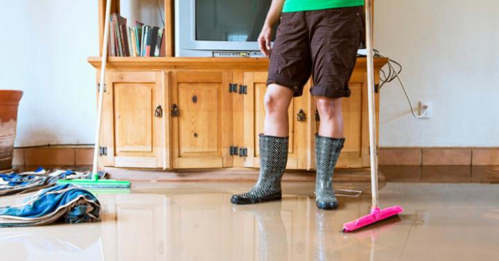 Cara Cepat Bersihkan Rumah Pasca Banjir