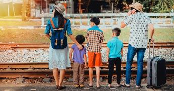 Tips Liburan Dengan Kereta Api, Ini Cara Supaya Perjalanan Kian Nyaman