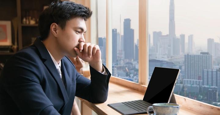 Segera Pindah Jalur Karir