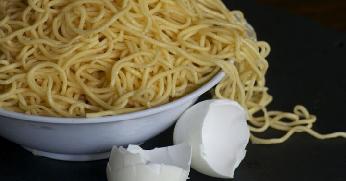 Makanan Simple Dari Telur Dan Mie Instant Untuk Moms Kreasi Memasak