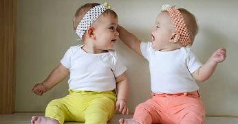 6 Tips Merawat Bayi Kembar Untuk Pasangan Yang Baru Punya Anak