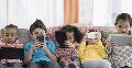 Ini Lho Bahaya Ketika Anak Kebanyakan Main Gadget, Bisa Merusak Mata